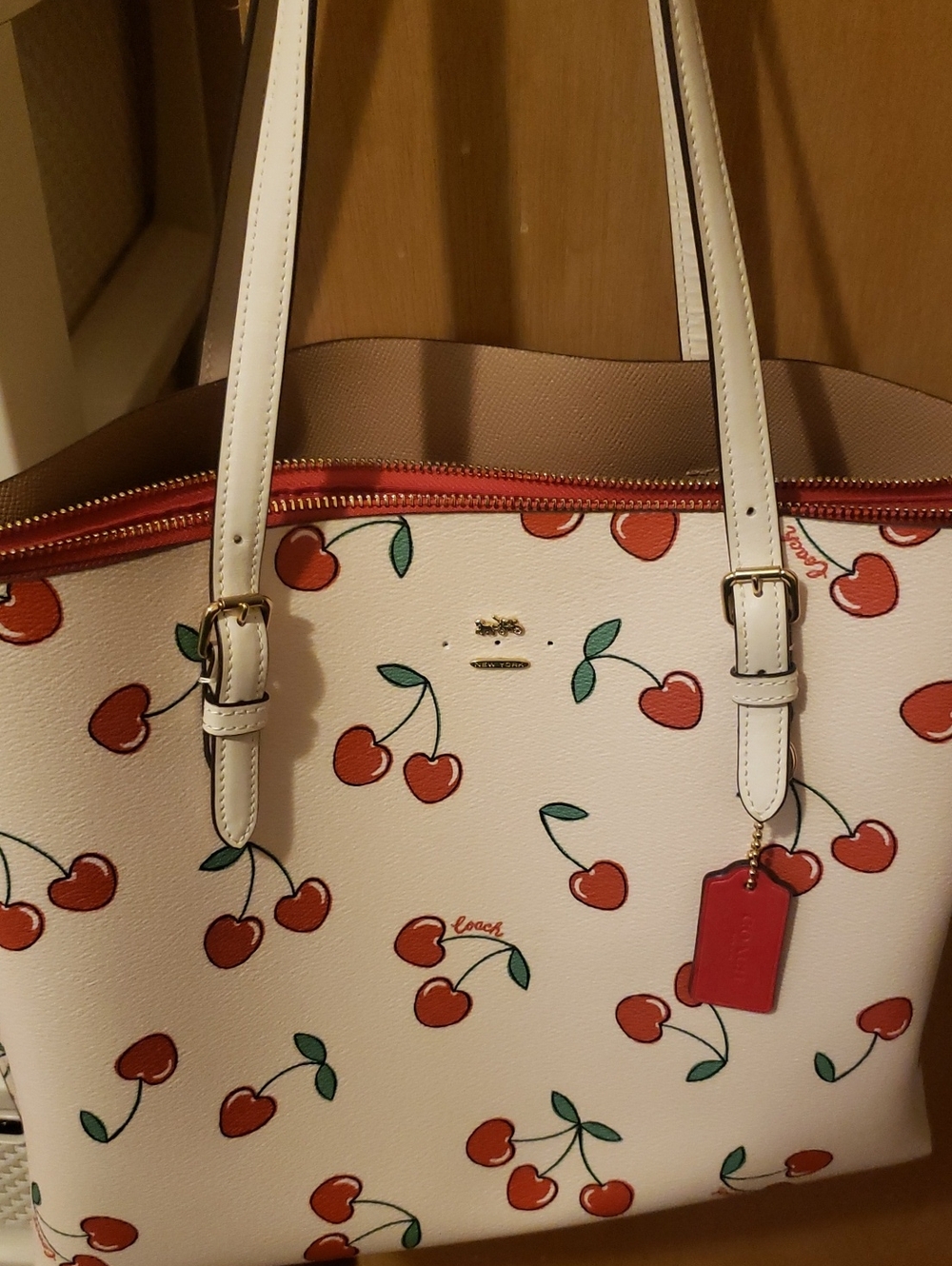 Authentic Coach Mollie LARGE Tote- Blush Pink Cherry Print - Picture 10 of 10